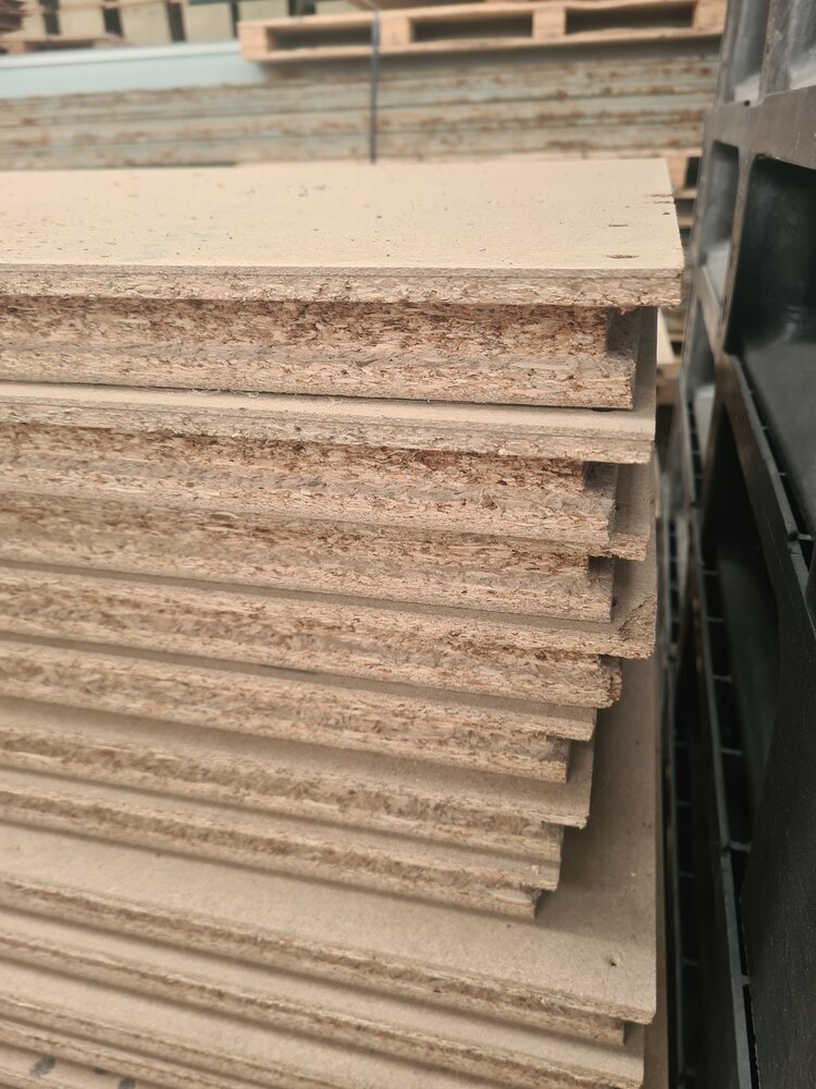 Emtrade Spaanplaat vloerdelen 38mm, 102x470 cm, gebruikt Emtrade Spaanplaat vloerdelen 38mm, 102x470 cm, gebruikt