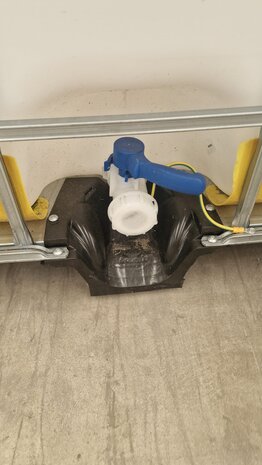 Embox IBC container 1000 liter, 120x100x116 cm, kunststof pallet, gebruikt