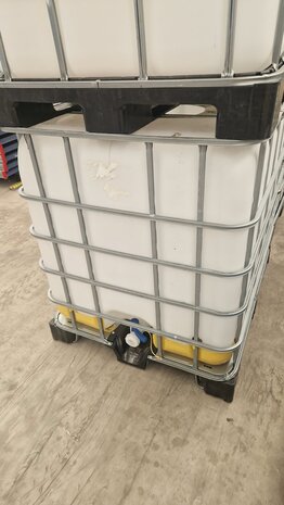 Embox IBC container 1000 liter, 120x100x116 cm, kunststof pallet, gebruikt