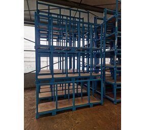 Emtrade Stapelrek 253x72x112cm met multiplex plaat, blauw, gebruikt Emtrade Stapelrek 253x72x112cm met multiplex plaat, blauw, gebruikt