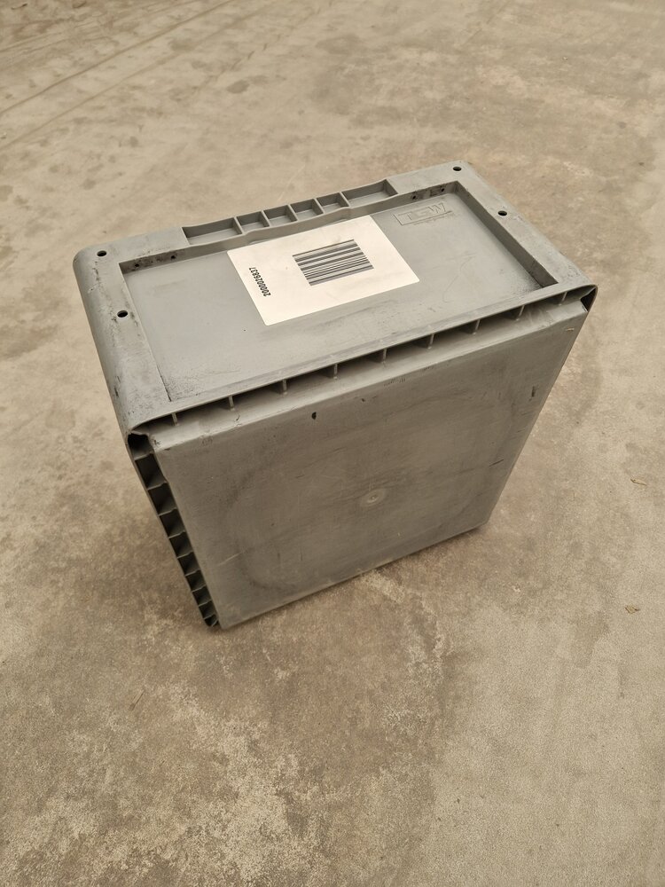 Emtrade Kunststof stapelbak 400x400x220mm vierkant, gesloten, verstevigd, grijs, gebruikt