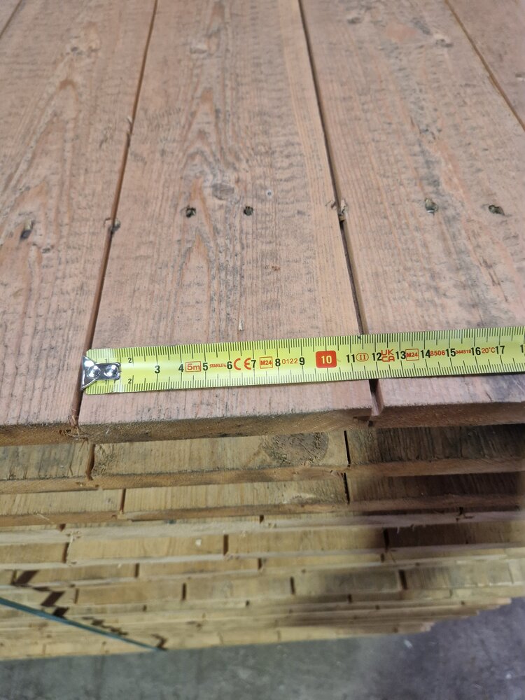 Emtrade Vlonder vurenhout, 100% gesloten mes-groef, gebruikt Emtrade Vlonder vurenhout, 100% gesloten mes-groef, gebruikt