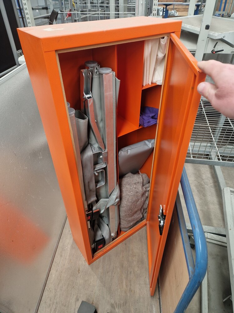 Emtrade EHBO Brancardkast, gebruikt Emtrade EHBO Brancardkast, gebruikt