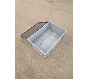 Emtrade Kunststof stapelbak 60x40x22cm met deksel, grijs, PP, gesloten, geperforeerde bodem, gebruikt