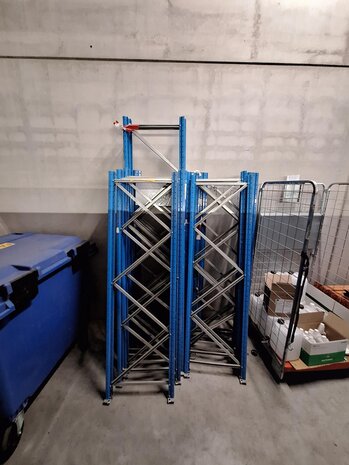 Emtrade Grootvakstelling 2000x2250x600mm, met zware gaaslegborden, gebruikt Emtrade Grootvakstelling 2000x2250x600mm, met zware gaaslegborden, gebruikt