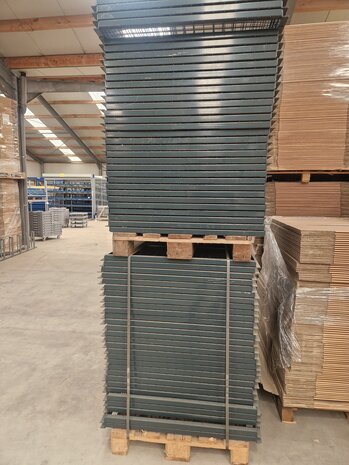 Emtrade Gaaslegbord 1180x940mm (voor 1000mm diep) d.grijs, gebruikt Emtrade Gaaslegbord 1180x940mm (voor 1000mm diep) d.grijs, gebruikt