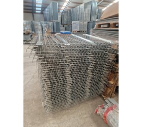 Emtrade Draadrooster 1270x1100 (1160mm) achter omhoog, verzinkt, gebruikt Emtrade Draadrooster 1270x1100 (1160mm) achter omhoog, verzinkt, gebruikt