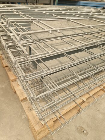 Emtrade Draadrooster 880x1100mm 250kg verzinkt, gebruikt Emtrade Draadrooster 880x1100mm 250kg verzinkt, gebruikt