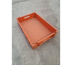 Emtrade Stapelbak 600x400x120mm met afwateringsgaten oranje, gebruikt Emtrade Stapelbak 600x400x120mm met afwateringsgaten oranje, gebruikt