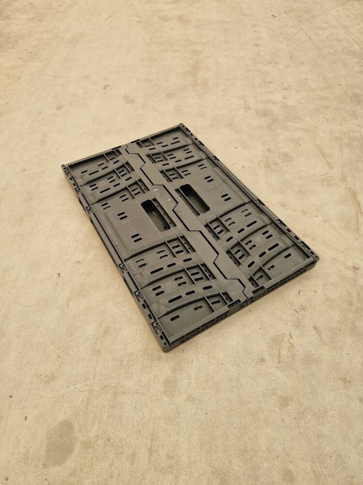 Polymer logistics Klapkrat Kunststof 600x400x233, zwart, geperforeerd, gebruikt