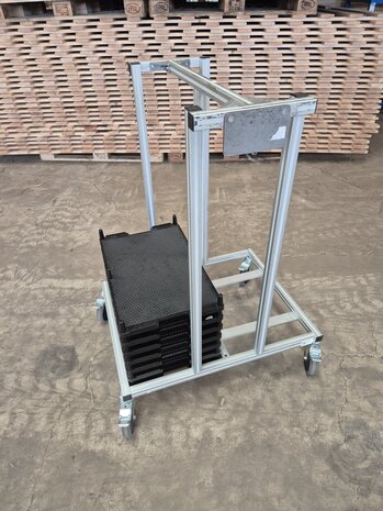 Emtrade Systeemwagen, pcb system cart, 110x67x80cm, 4 zwenkwielen met rem, gebruikt Emtrade Systeemwagen, pcb system cart, 110x67x80cm, 4 zwenkwielen met rem, gebruikt