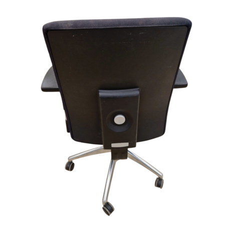 Jetchair Bureaustoel Jetchair 14 chroom voetkruis, zwarte bekleding, gebruikt Jetchair Bureaustoel Jetchair 14 chroom voetkruis, zwarte bekleding, gebruikt