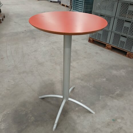 Emtrade Statafel Ø69 cm, hoogte 111,5 cm, metalen onderstel, rond blad, gebruikt Emtrade Statafel Ø69 cm, hoogte 111,5 cm, metalen onderstel, rond blad, gebruikt