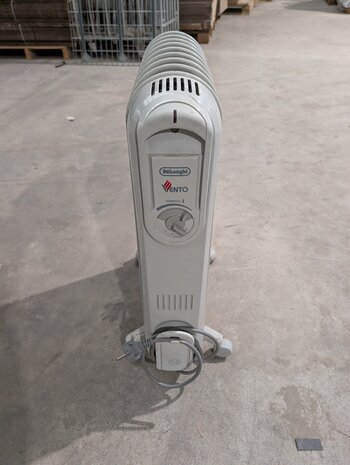 DeLonghi DeLonghi Vento Oliegevulde Radiator - 2000W - Gebruikt DeLonghi DeLonghi Vento Oliegevulde Radiator - 2000W - Gebruikt