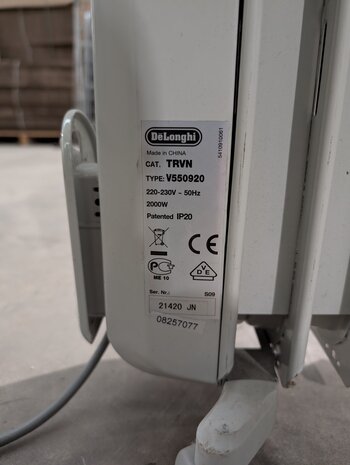 DeLonghi DeLonghi Vento Oliegevulde Radiator - 2000W - Gebruikt DeLonghi DeLonghi Vento Oliegevulde Radiator - 2000W - Gebruikt
