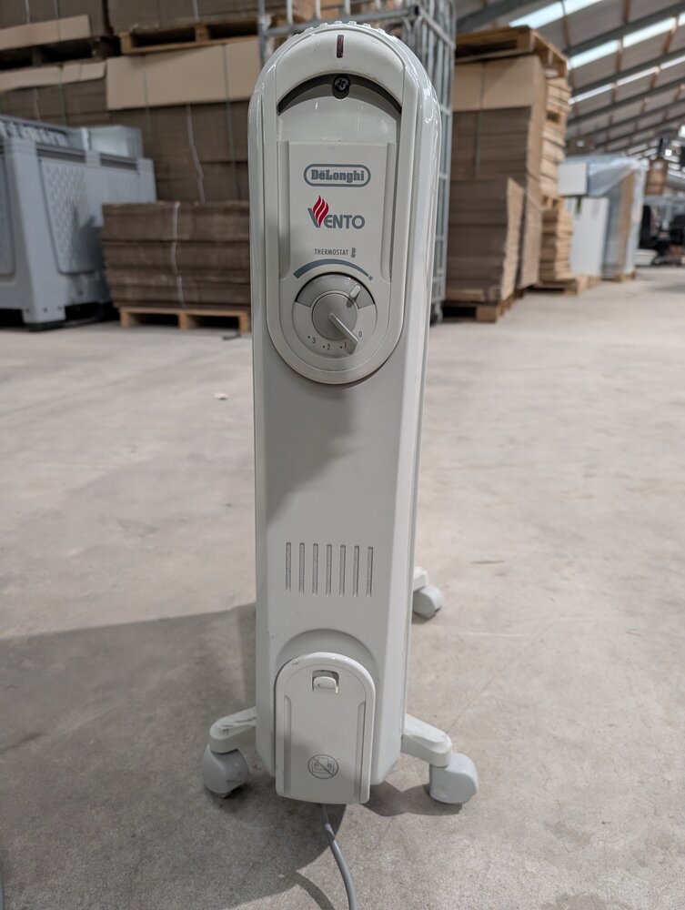 DeLonghi DeLonghi Vento Oliegevulde Radiator - 2000W - Gebruikt DeLonghi DeLonghi Vento Oliegevulde Radiator - 2000W - Gebruikt