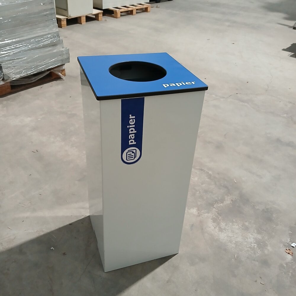 Emtrade Papierbak 31x31x72 cm, Wit Blauw - Gebruikt Emtrade Papierbak 31x31x72 cm, Wit Blauw - Gebruikt