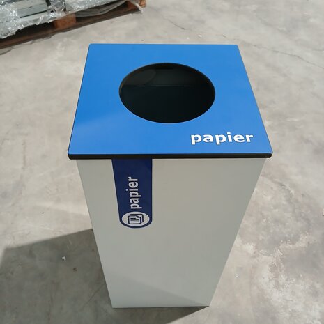 Emtrade Papierbak 31x31x72 cm, Wit Blauw - Gebruikt Emtrade Papierbak 31x31x72 cm, Wit Blauw - Gebruikt