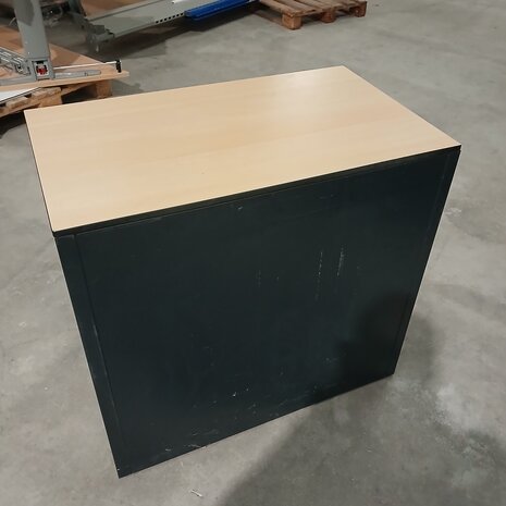 Emtrade Roldeurkast / Archiefkast – 80×47×75 cm – Zwart – Gebruikt