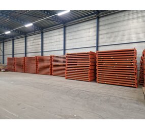 Meta Meta Multipal ligger 2700x85x50mm oranje, 3-pin, gebruikt Meta Meta Multipal ligger 2700x85x50mm oranje, 3-pin, gebruikt