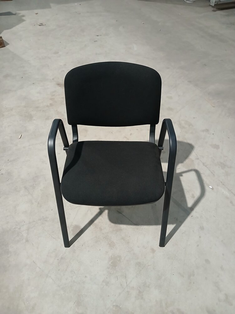 Emtrade Vergaderstoel met armleuningen – Zwart - Gebruikt Emtrade Vergaderstoel met armleuningen – Zwart - Gebruikt