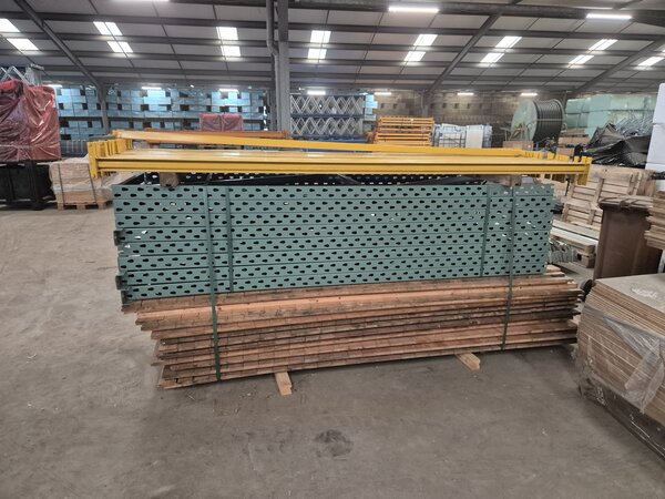 Hovuma Hovuma grootvakstelling set, 2500 mm hoog, 2700 mm breed, 7 secties Hovuma Hovuma grootvakstelling set, 2500 mm hoog, 2700 mm breed, 7 secties