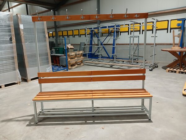 Emtrade Kleedkamerbank met kapstok, 200 cm breed, hout en staal, gebruikt