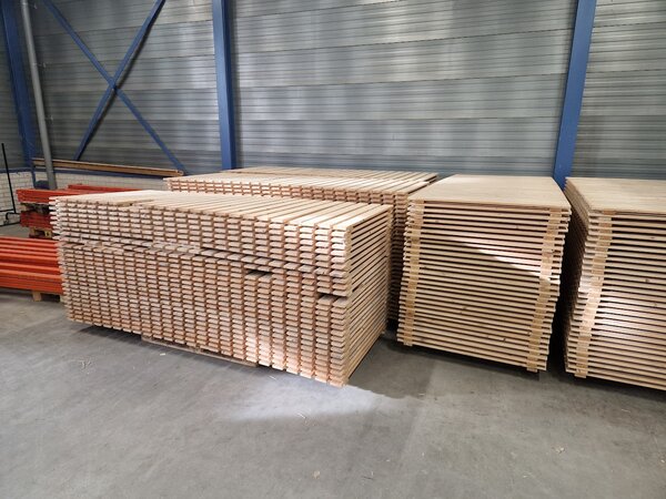 Vlonder 2700x1100 Vurenhout, 80% gesloten, gebruikt