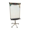 Nobo Nobo Piranha flipover whiteboard, afmeting bord 99x64,5 cm hxb, magnetisch schrijfoppervlak, 5 zwenkwielen, gebruikt