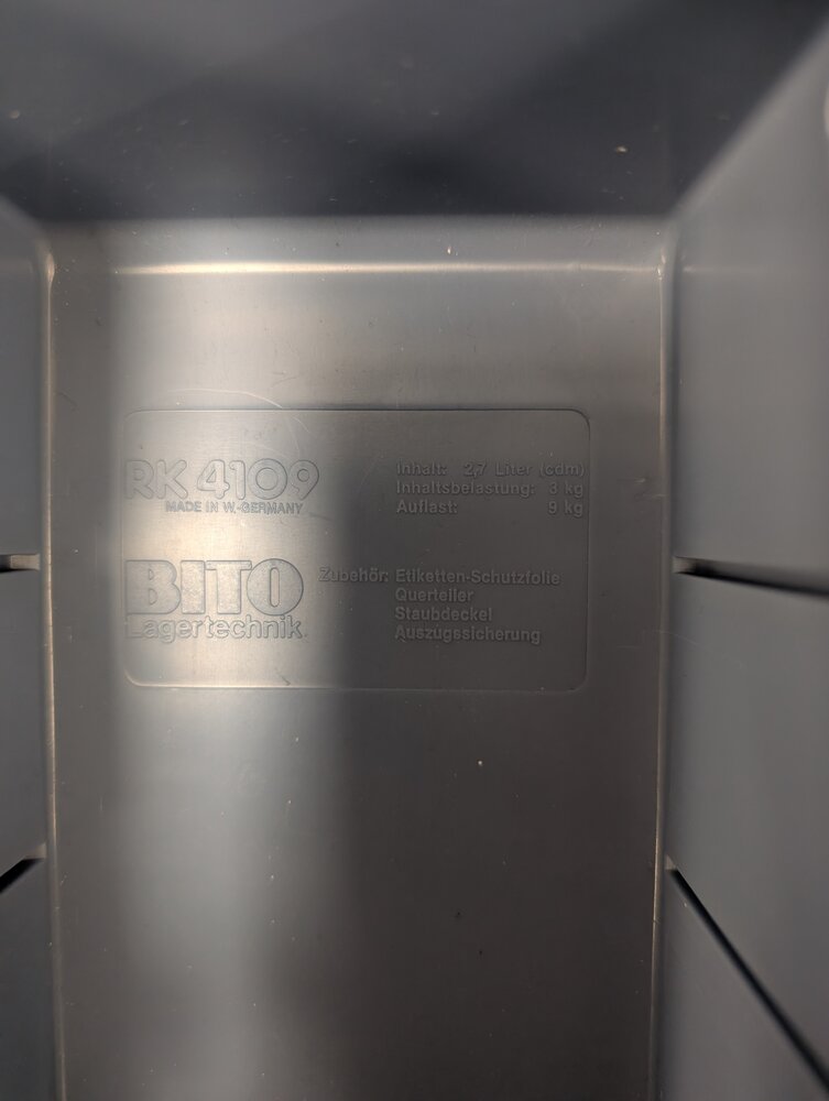 BITO Magazijnbak 400x117x90mm, 2,7 liter, kunststof bak, gesloten, stapelbaar, blauw, gebruikt