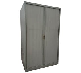 Utopia Utopia roldeurkast 121x45x97cm, 4 legborden zwart, zonder sleutel, gebruikt