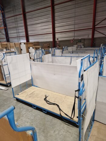 Cordes Meubeltransportwagen 2500x1150x1800mm Corletten L-frame nestbaar en stapelbaar, met rem, blauw, gebruikt Cordes Meubeltransportwagen 2500x1150x1800mm Corletten L-frame nestbaar en stapelbaar, met rem, blauw, gebruikt