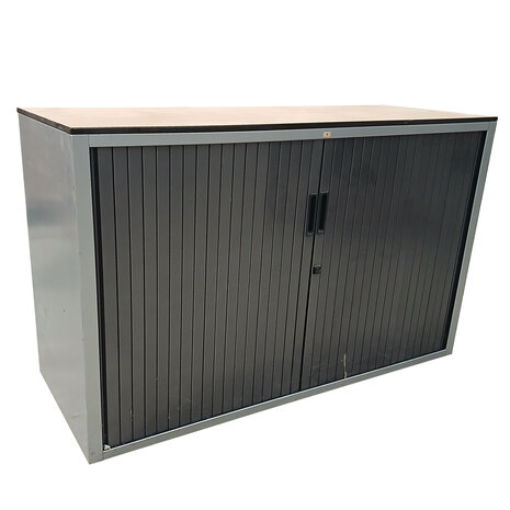 Emtrade Roldeurkast Laag 1 Legbord Grijs/Zwart/Houtkleur 120x47x74,5 cm, Gebruikt