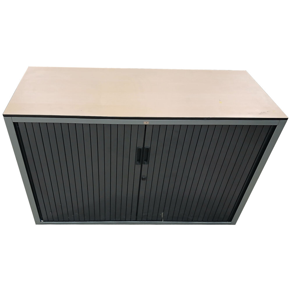 Emtrade Roldeurkast Laag 1 Legbord Grijs/Zwart/Houtkleur 120x47x74,5 cm, Gebruikt