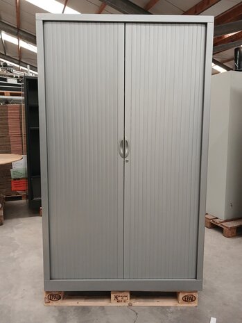 Emtrade Roldeurkast Grijs 5 Legborden 120x43x198 Gebruikt