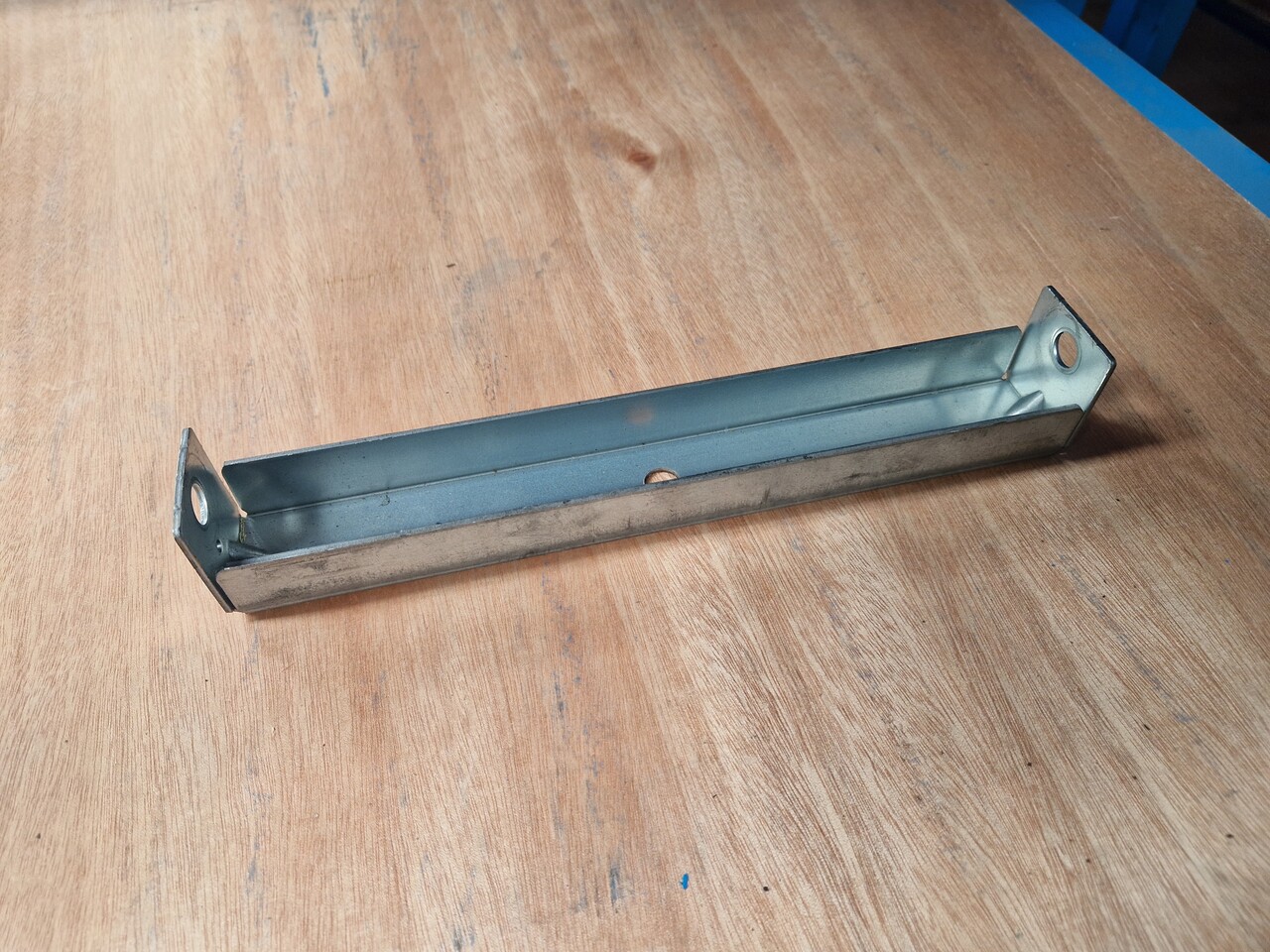 Universele afstandshouder 25 cm, gebruikt Universele afstandshouder 25 cm, gebruikt