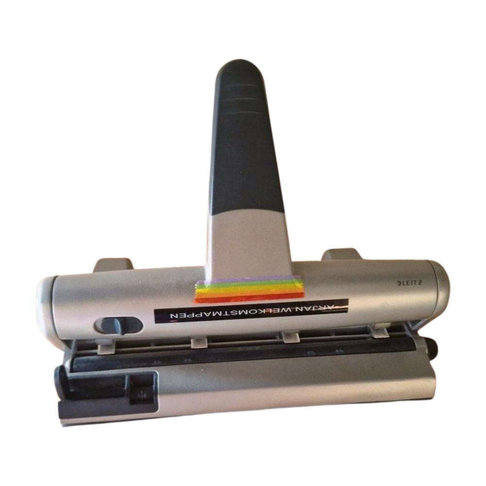 Leitz Leitz perforator 4 gaten,  30 vellen capaciteit, gebruikt