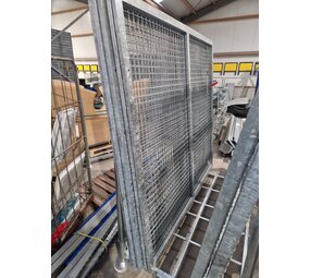 Emtrade Gaaswand verzinkt hotdip 201.5x220x3cm, gebruikt