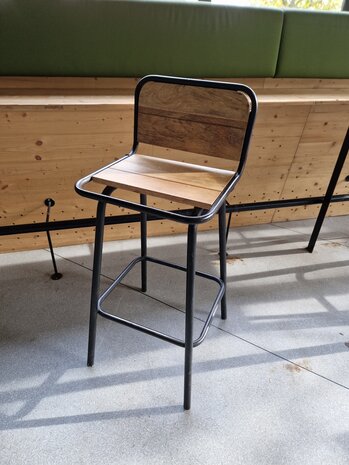 Emtrade Set van 3 barkrukken,  zwart met houten zitting en rugleuning, industrieel ontwerp, gebruikt