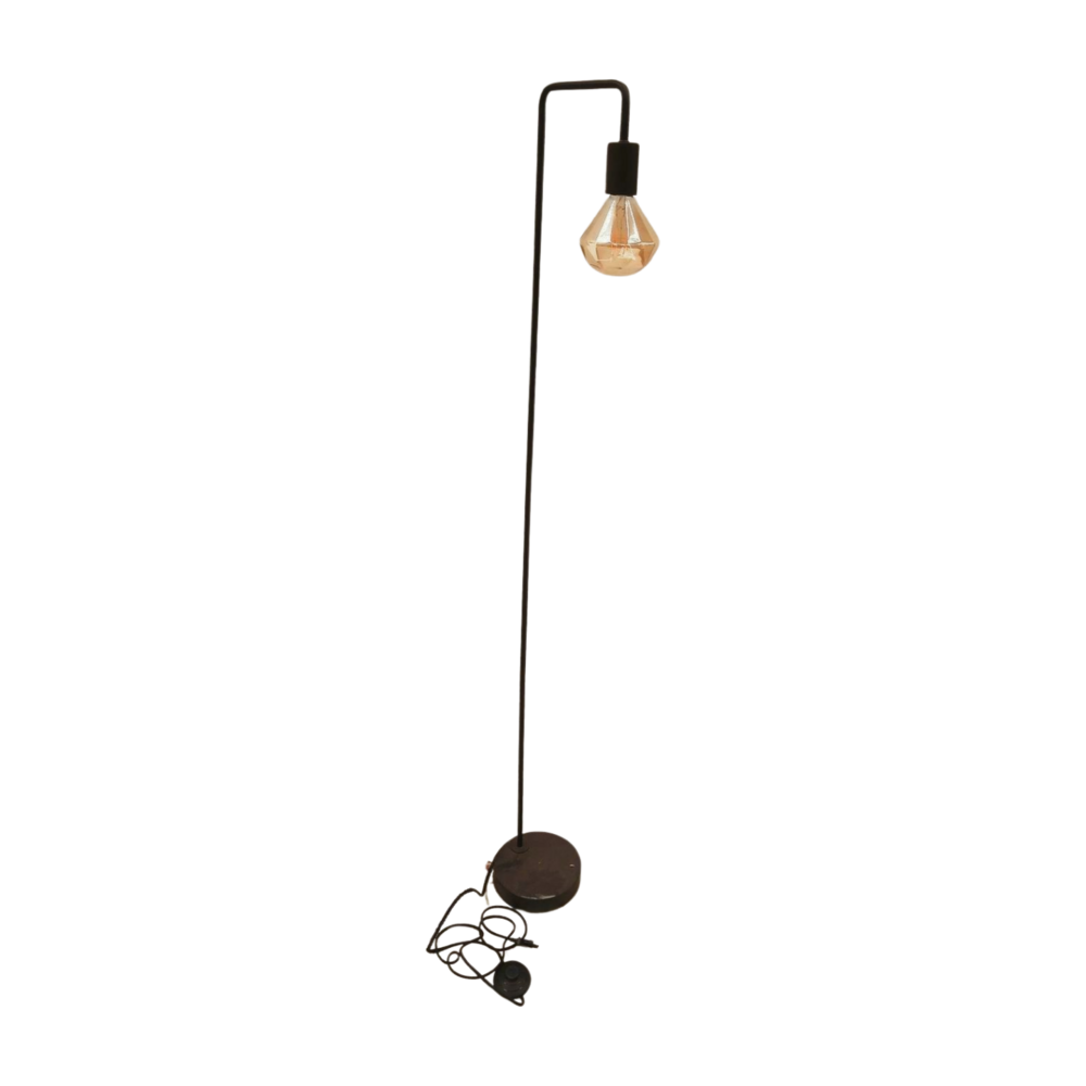 Staande lamp 145,5x22cm zwart, met schakelaar, ±185cm kabel,  gebruikt