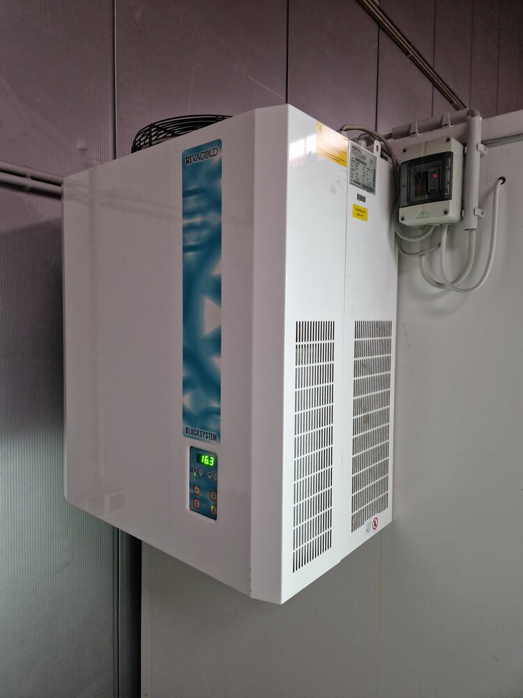 Rivacold Vries/koelcel 600x360x210 cm, in goede staat, gebruikt