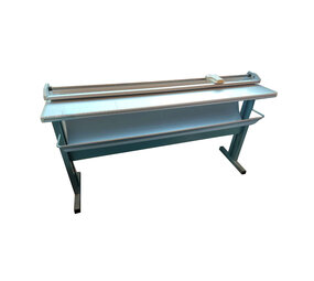 Snijmachine met onderstel en opvangbak, gebruikt