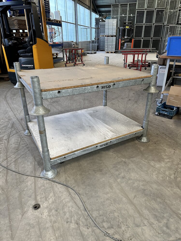 Stapelrek 1560x1190x310 mm inclusief voet, staal, gebruikt