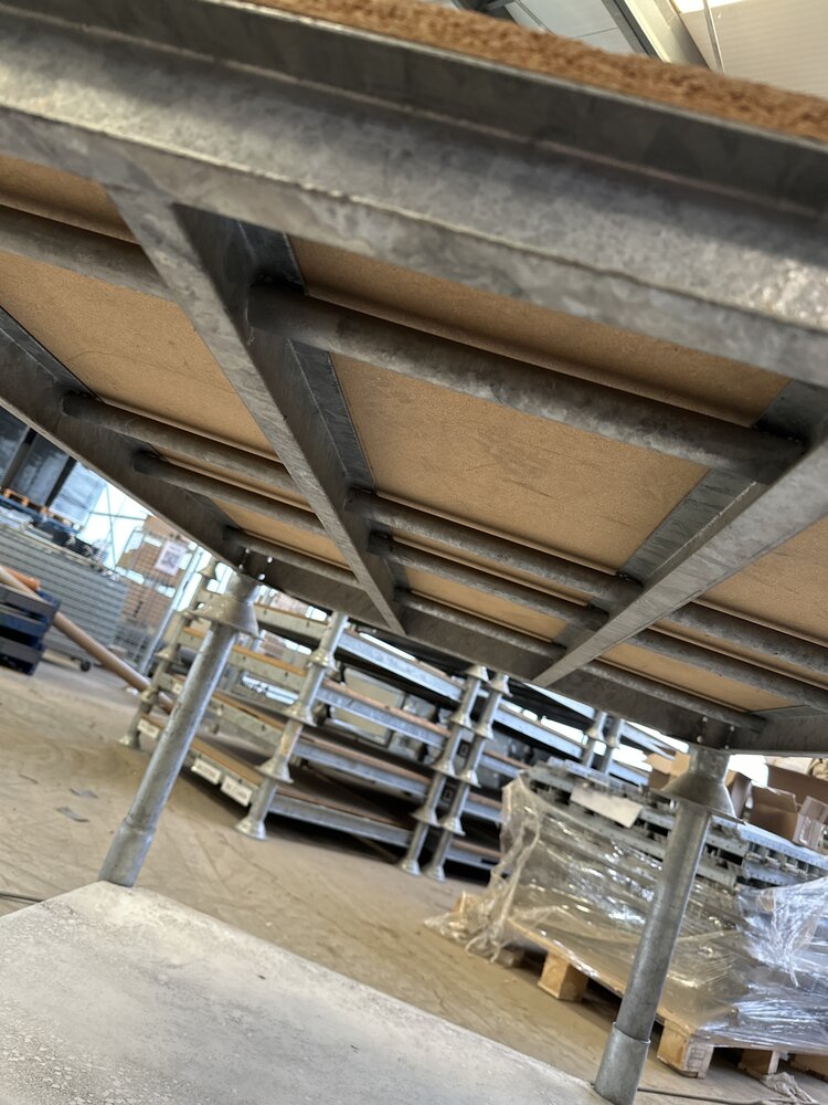 Stapelrek 1560x1190x310 mm inclusief voet, staal, gebruikt