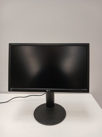LG LG Flatron Monitor E2422PY-BN, 24 inch, TN, Full HD, gebruikt