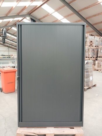 Emtrade Roldeurkast 125x50x195 cm, staal, antraciet, zonder legborden, inclusief sleutels, gebruikt
