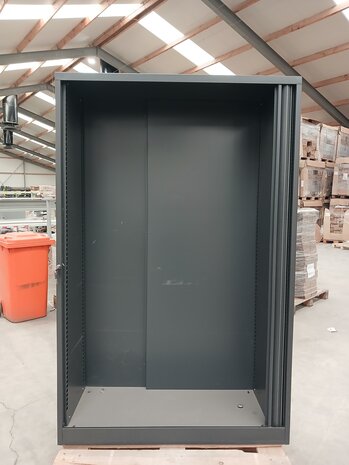 Emtrade Roldeurkast 125x50x195 cm, staal, antraciet, zonder legborden, inclusief sleutels, gebruikt