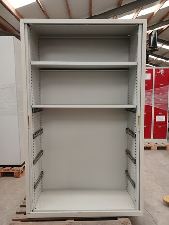 Emtrade Roldeurkast 119x45x196 cm, staal, grijs, 2 legborden, zonder sleutel,  gebruikt