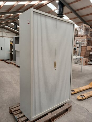 Emtrade Roldeurkast 119x45x196 cm, staal, grijs, 2 legborden, zonder sleutel,  gebruikt