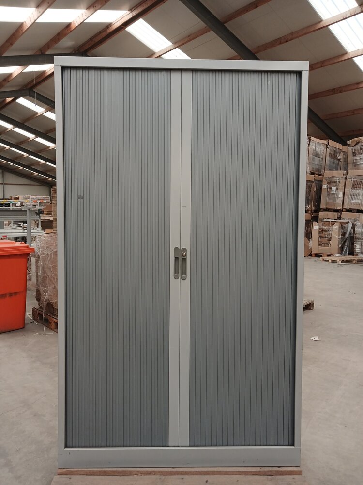 Emtrade Roldeurkast 119x45x197 cm, staal, grijs, zonder legborden, zonder sleutel, gebruikt